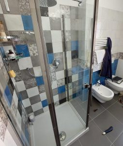 fontaniere per installazione cabine doccia Bologna Porto